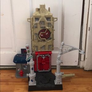 Toy Spider-Man home coming tower